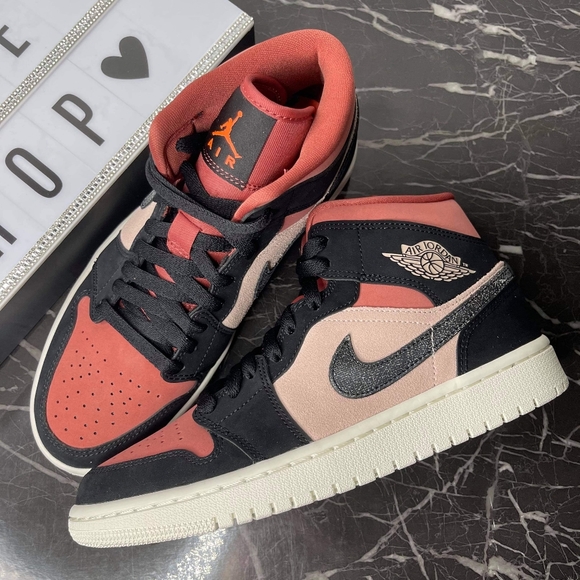 Jordan Retro 1 - Picture 3 of 4